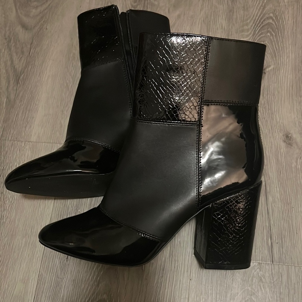 Black Patent Leather Pattern-Block Boots